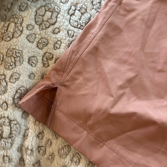 NWT Old Navy Plus Size Women's 4x Pink Shorts 4” - Picture 4 of 11